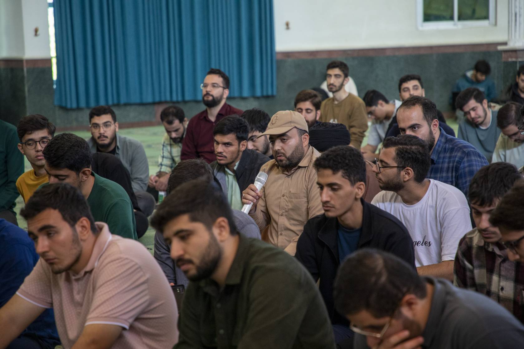 نشست صمیمانه قائم مقام صداوسیما با دانشجویان در اردوی «تنفس صبح»