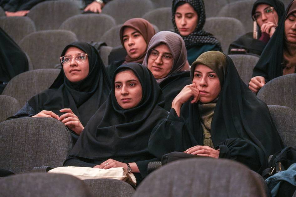 برگزاری روز اول هفته فیلم «آینه»