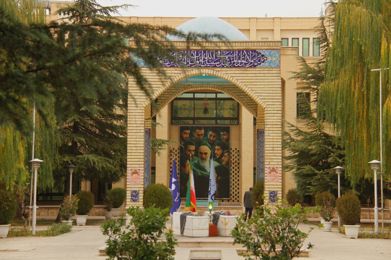 مراسم غبارروبی مزار شهدای دانشگاه
