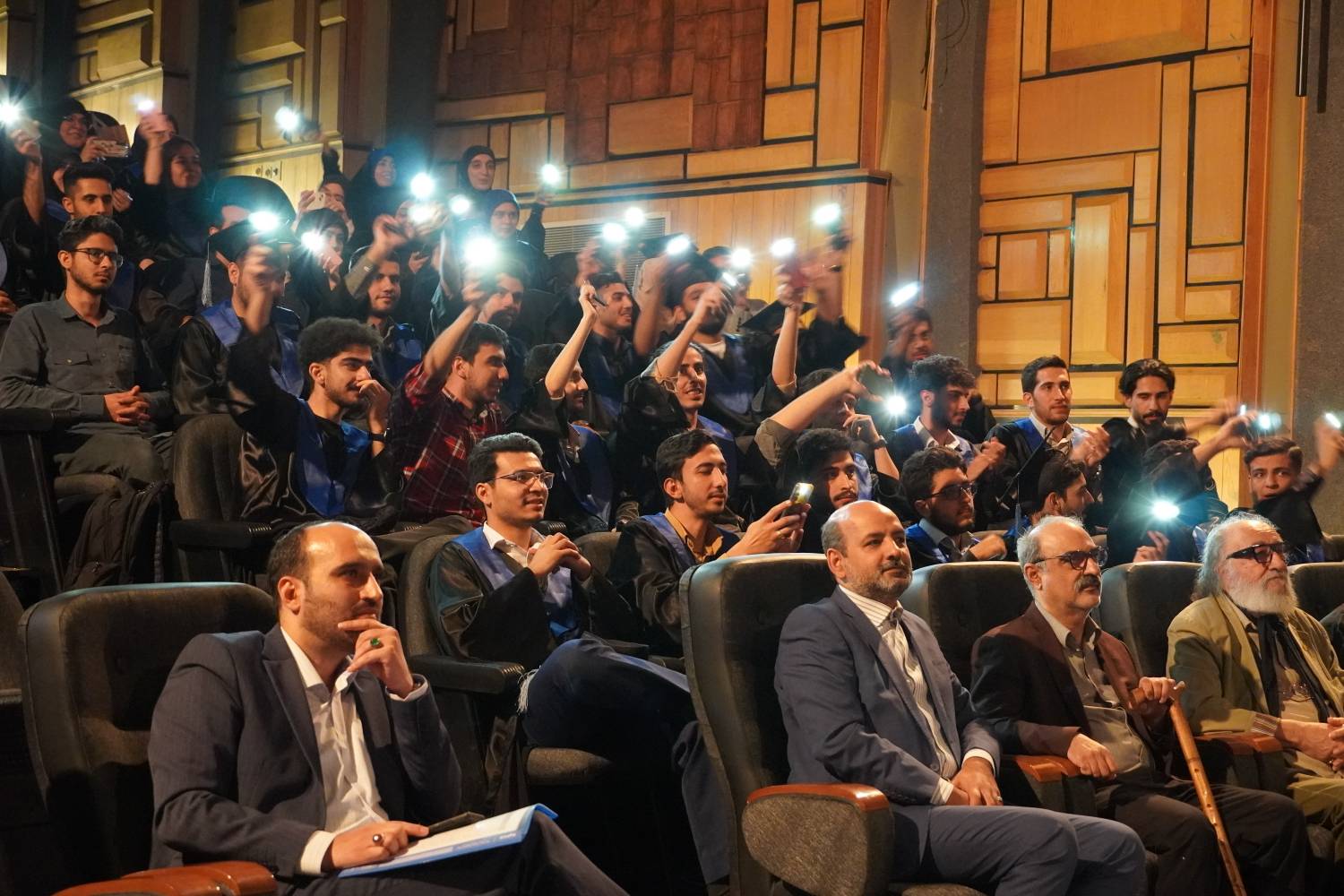آیین دانش‌آموختگی دانشجویان دانشگاه صداوسیما برگزار شد